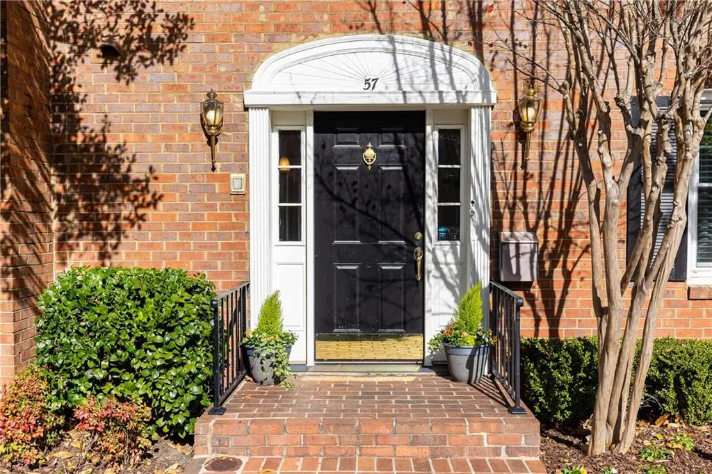 4620 Wieuca Road Ne Unit 57, Atlanta, Georgia 30342, 3 Bedrooms Bedrooms, 0 ,2 BathroomsBathrooms,Residential,Sold,4620 Wieuca Road Ne Unit 57,7683284