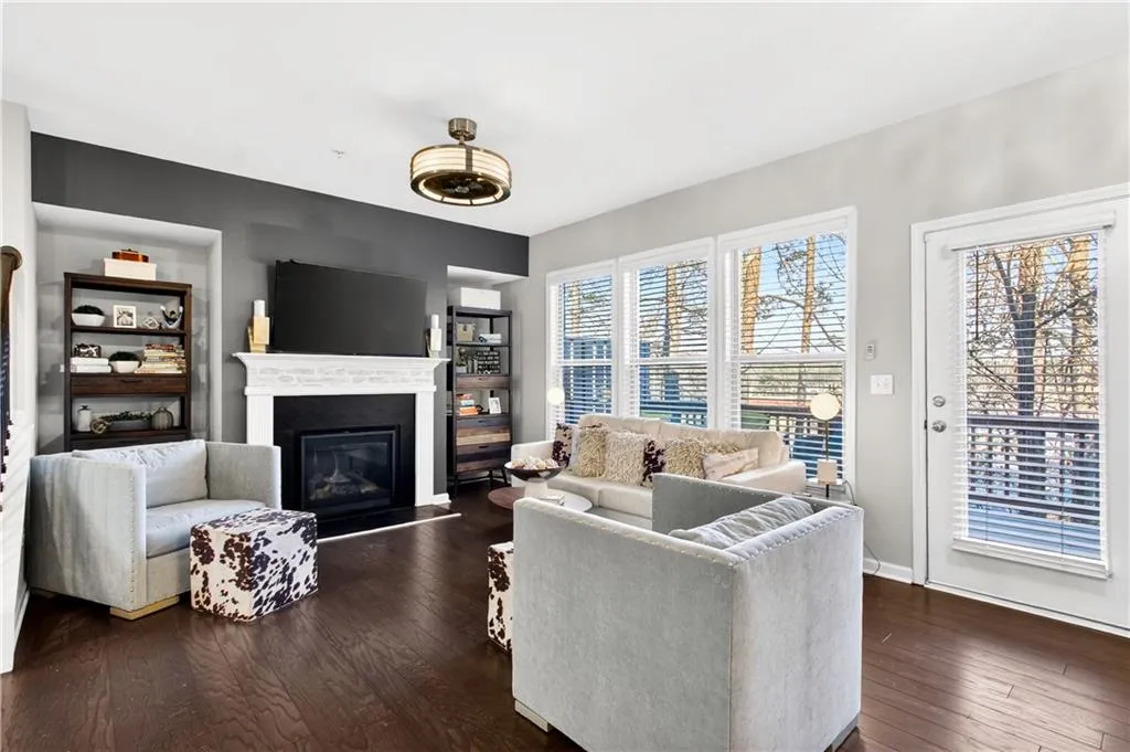 368 Provenance Drive, Atlanta, Georgia 30328, 3 Bedrooms Bedrooms, ,3 BathroomsBathrooms,Residential,For Sale,368 Provenance Drive,7708823