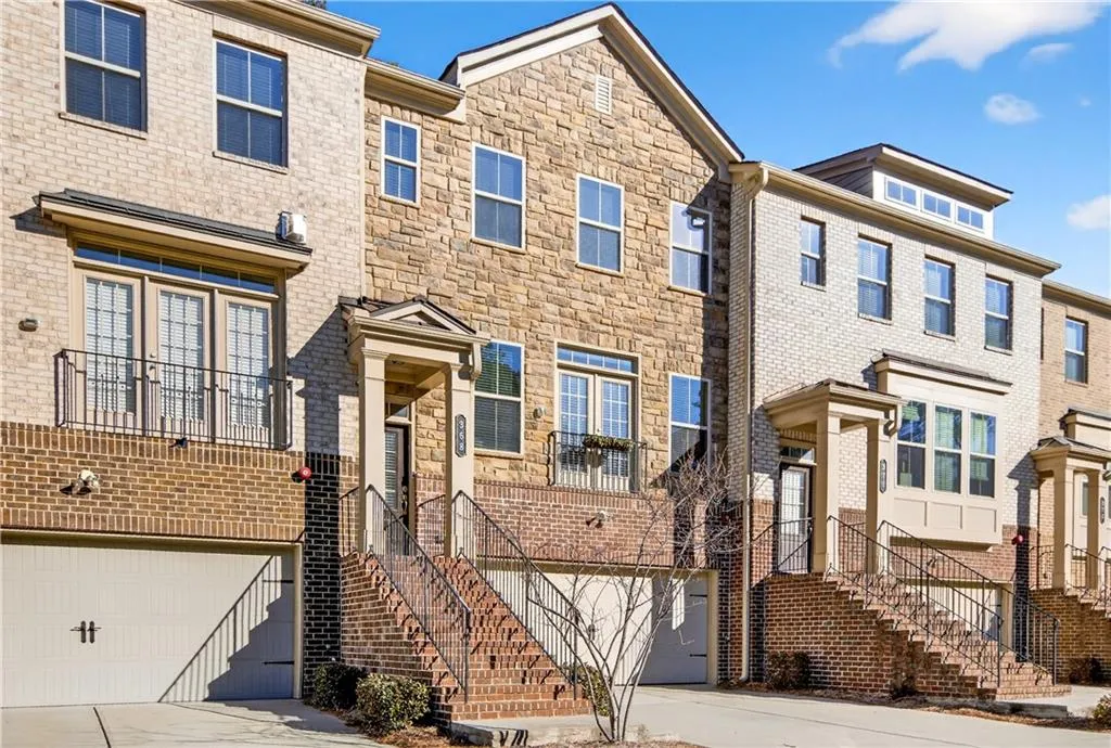 368 Provenance Drive, Atlanta, Georgia 30328, 3 Bedrooms Bedrooms, ,3 BathroomsBathrooms,Residential,For Sale,368 Provenance Drive,7708823