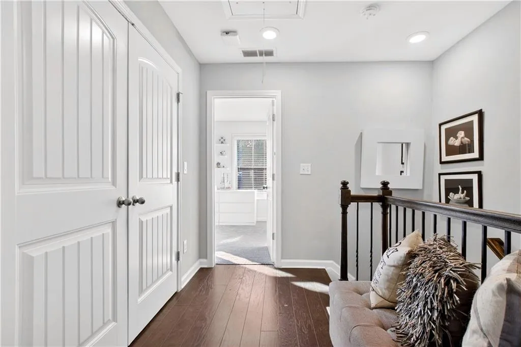 368 Provenance Drive, Atlanta, Georgia 30328, 3 Bedrooms Bedrooms, ,3 BathroomsBathrooms,Residential,For Sale,368 Provenance Drive,7708823