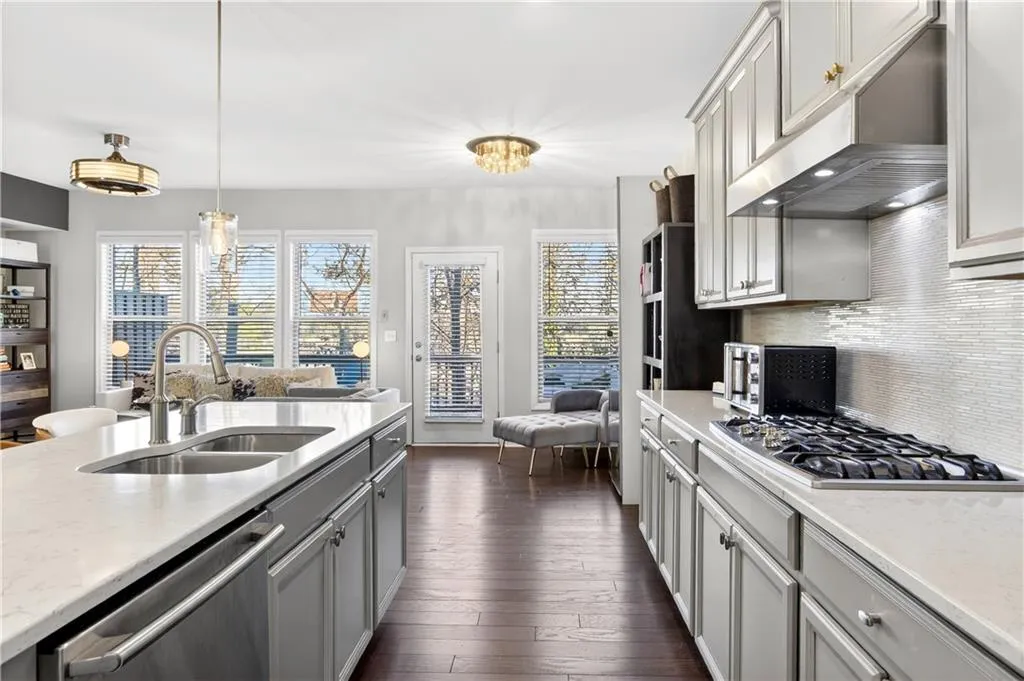 368 Provenance Drive, Atlanta, Georgia 30328, 3 Bedrooms Bedrooms, ,3 BathroomsBathrooms,Residential,For Sale,368 Provenance Drive,7708823