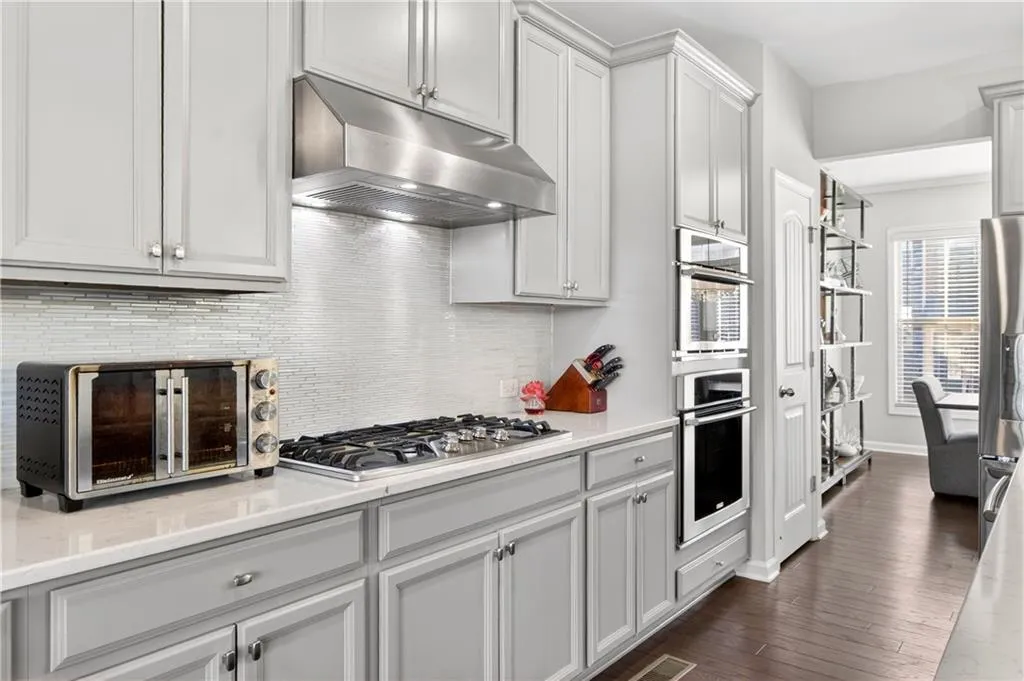 368 Provenance Drive, Atlanta, Georgia 30328, 3 Bedrooms Bedrooms, ,3 BathroomsBathrooms,Residential,For Sale,368 Provenance Drive,7708823