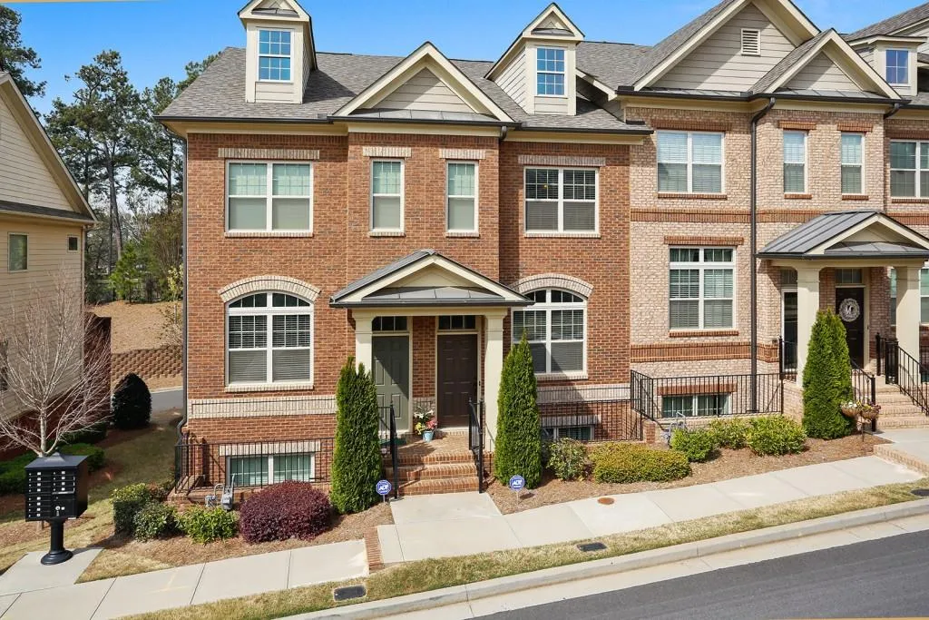 7420 Glisten Avenue, Atlanta, Georgia 30328, 3 Bedrooms Bedrooms, ,3 BathroomsBathrooms,Residential,Sold,7420 Glisten Avenue,5666467