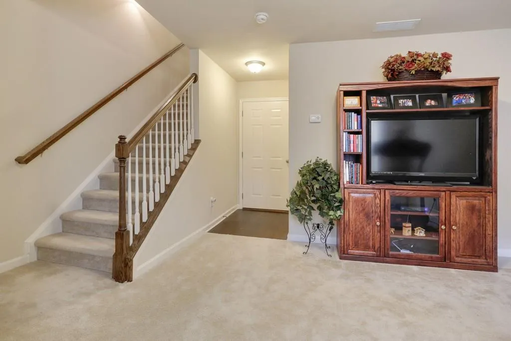 7420 Glisten Avenue, Atlanta, Georgia 30328, 3 Bedrooms Bedrooms, ,3 BathroomsBathrooms,Residential,Sold,7420 Glisten Avenue,5666467
