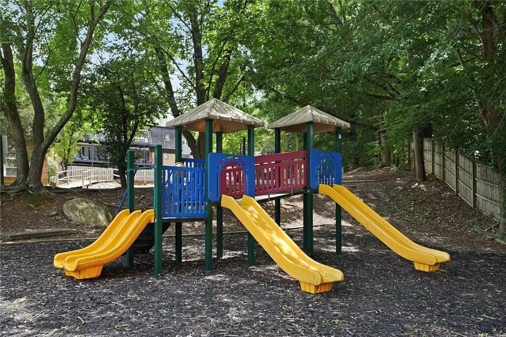 315 Winding River Road Unit E, Sandy Springs, Georgia 30350, 3 Bedrooms Bedrooms, ,2 BathroomsBathrooms,Residential,Sold,315 Winding River Road Unit E,7401062