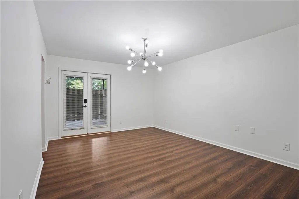 315 Winding River Road Unit E, Sandy Springs, Georgia 30350, 3 Bedrooms Bedrooms, ,2 BathroomsBathrooms,Residential,Sold,315 Winding River Road Unit E,7401062