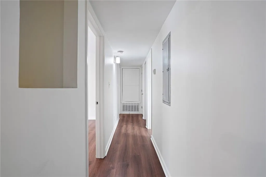 315 Winding River Road Unit E, Sandy Springs, Georgia 30350, 3 Bedrooms Bedrooms, ,2 BathroomsBathrooms,Residential,Sold,315 Winding River Road Unit E,7401062