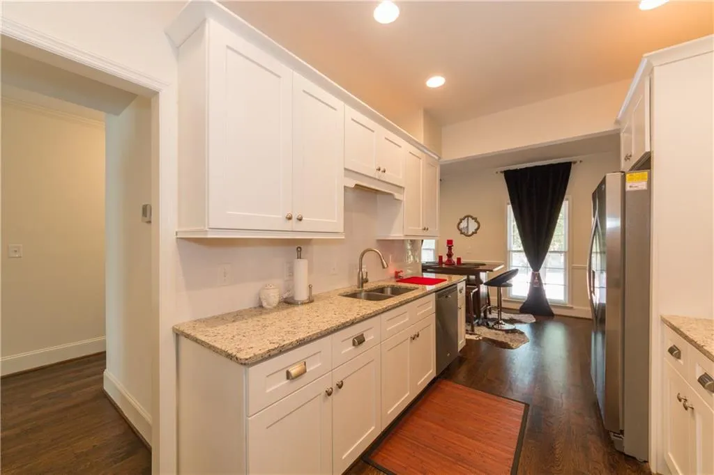 5213 Glenridge Drive, Atlanta, Georgia 30342, 3 Bedrooms Bedrooms, ,3 BathroomsBathrooms,Residential,Sold,5213 Glenridge Drive,5688827