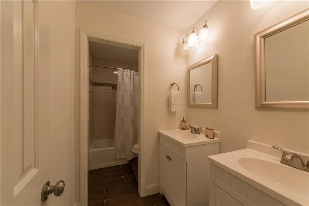 5213 Glenridge Drive, Atlanta, Georgia 30342, 3 Bedrooms Bedrooms, ,3 BathroomsBathrooms,Residential,Sold,5213 Glenridge Drive,5688827