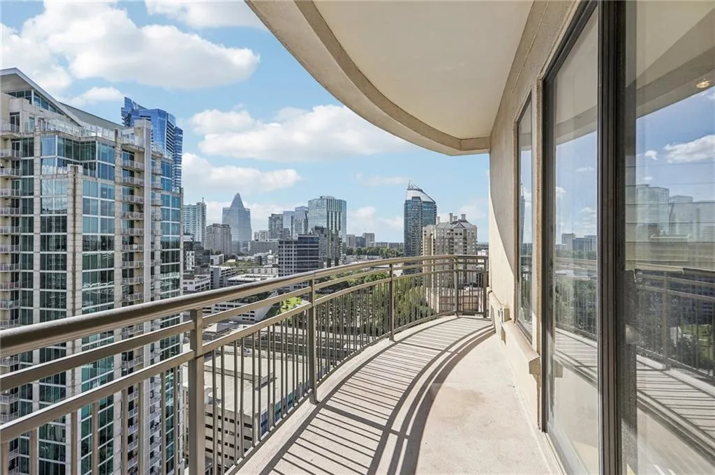 3445 Stratford Road Ne Unit 2108, Atlanta, Georgia 30326, 1 Bedroom Bedrooms, ,1 BathroomBathrooms,Residential,For Sale,3445 Stratford Road Ne Unit 2108,7663907