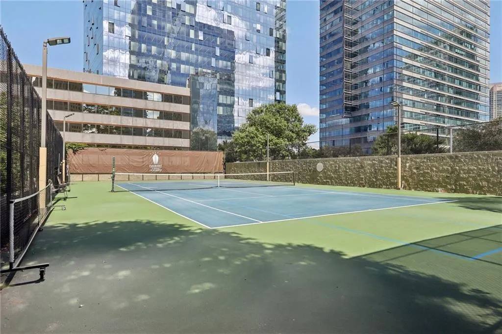 3445 Stratford Road Ne Unit 2108, Atlanta, Georgia 30326, 1 Bedroom Bedrooms, ,1 BathroomBathrooms,Residential,For Sale,3445 Stratford Road Ne Unit 2108,7663907