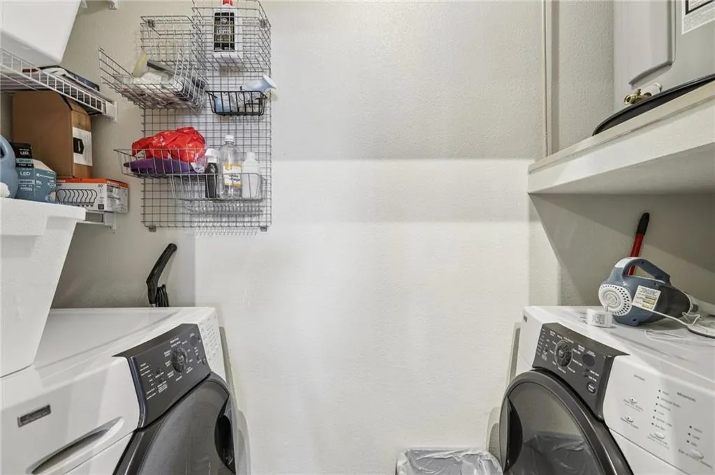 3445 Stratford Road Ne Unit 2108, Atlanta, Georgia 30326, 1 Bedroom Bedrooms, ,1 BathroomBathrooms,Residential,For Sale,3445 Stratford Road Ne Unit 2108,7663907