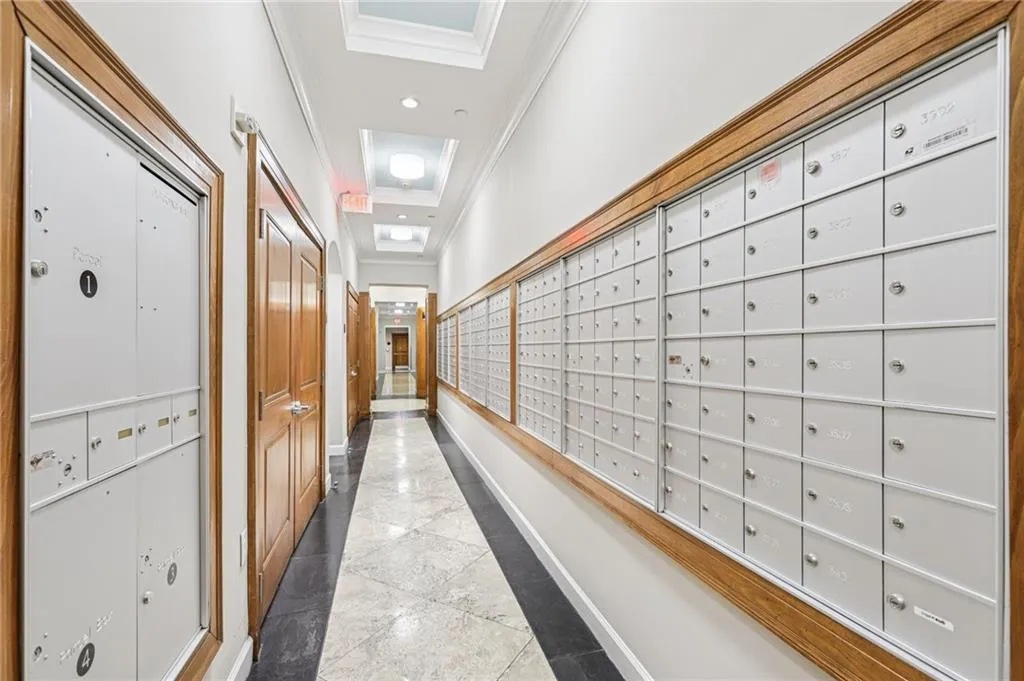 3445 Stratford Road Ne Unit 2108, Atlanta, Georgia 30326, 1 Bedroom Bedrooms, ,1 BathroomBathrooms,Residential,For Sale,3445 Stratford Road Ne Unit 2108,7663907