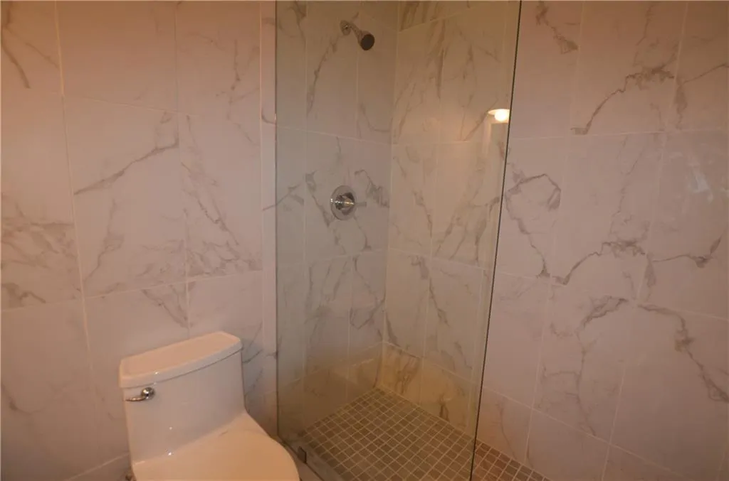 5400 Roswell Road Ne Unit J-6, Atlanta, Georgia 30342, 3 Bedrooms Bedrooms, ,2 BathroomsBathrooms,Residential,Sold,5400 Roswell Road Ne Unit J-6,6506691