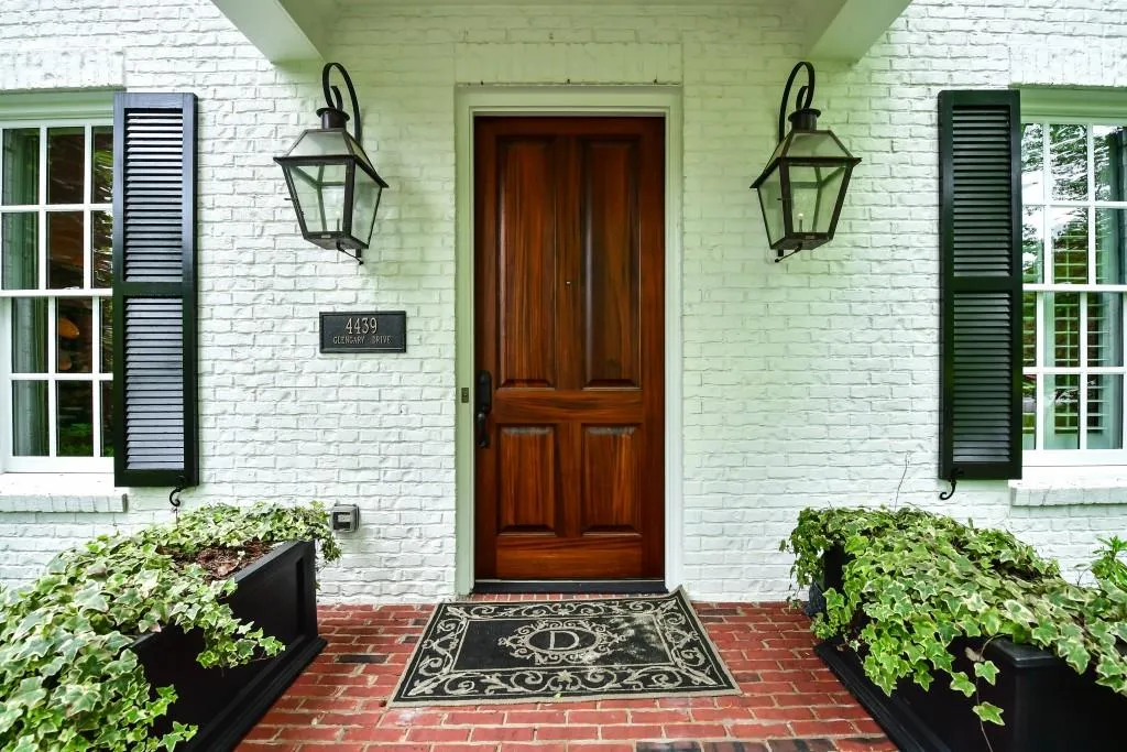 4439 Glengary Drive Ne, Atlanta, Georgia 30342, 5 Bedrooms Bedrooms, ,6 BathroomsBathrooms,Residential,Sold,4439 Glengary Drive Ne,6025498