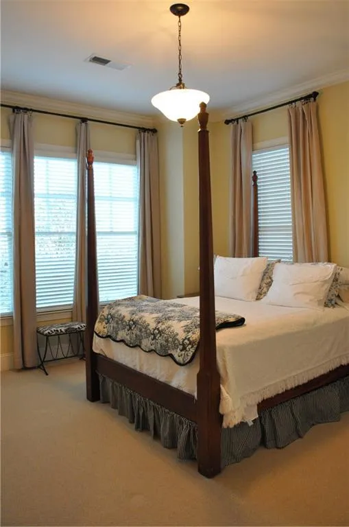 6045 City Walk, Sandy Springs, Georgia 30328, 3 Bedrooms Bedrooms, ,3 BathroomsBathrooms,Residential,Sold,6045 City Walk,6105440