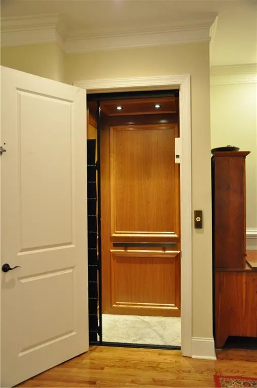 6045 City Walk, Sandy Springs, Georgia 30328, 3 Bedrooms Bedrooms, ,3 BathroomsBathrooms,Residential,Sold,6045 City Walk,6105440