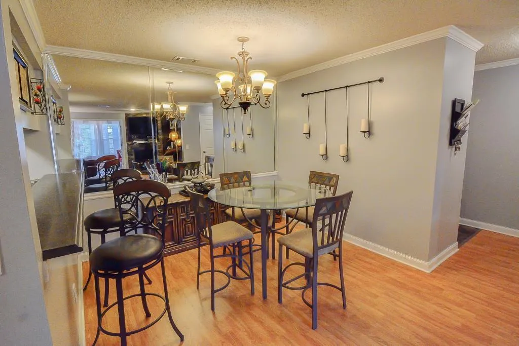 409 Barrington Hills Drive, Sandy Springs, Georgia 30350, 2 Bedrooms Bedrooms, ,2 BathroomsBathrooms,Residential,Sold,409 Barrington Hills Drive,5885331