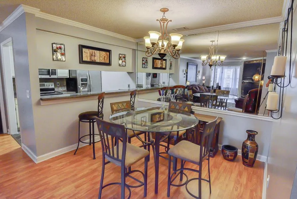 409 Barrington Hills Drive, Sandy Springs, Georgia 30350, 2 Bedrooms Bedrooms, ,2 BathroomsBathrooms,Residential,Sold,409 Barrington Hills Drive,5885331