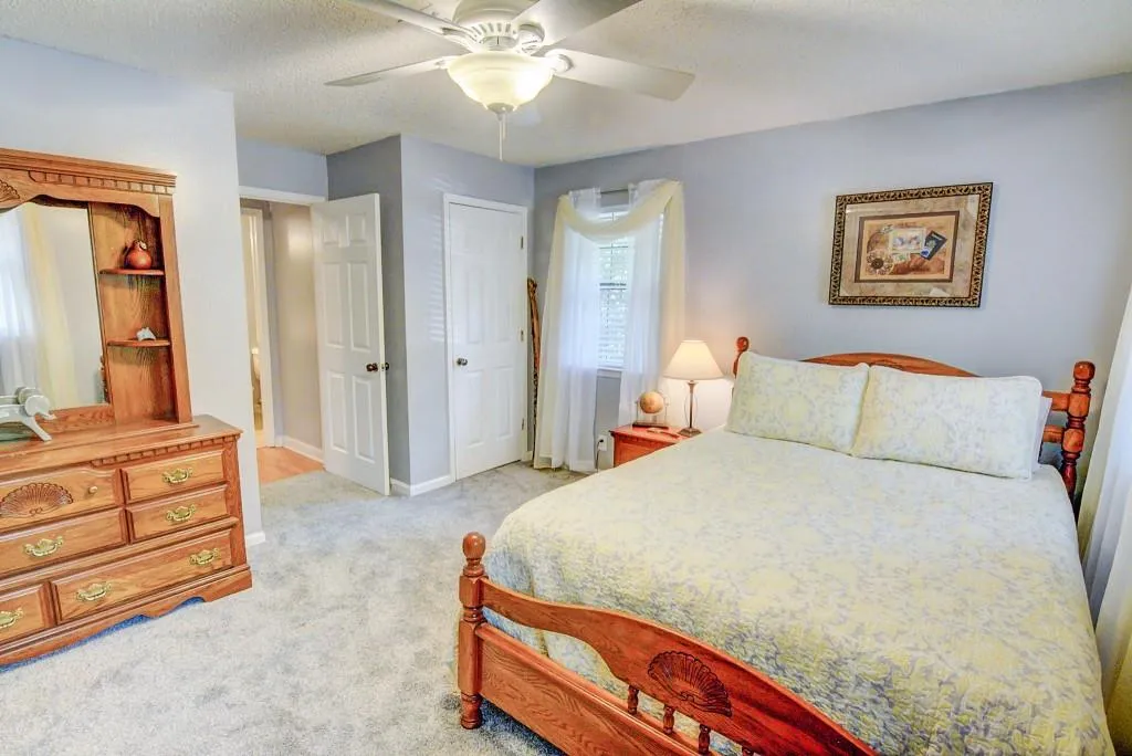 409 Barrington Hills Drive, Sandy Springs, Georgia 30350, 2 Bedrooms Bedrooms, ,2 BathroomsBathrooms,Residential,Sold,409 Barrington Hills Drive,5885331