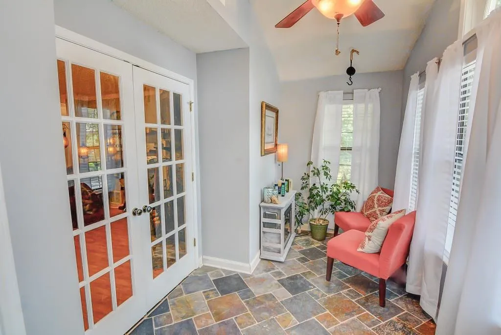 409 Barrington Hills Drive, Sandy Springs, Georgia 30350, 2 Bedrooms Bedrooms, ,2 BathroomsBathrooms,Residential,Sold,409 Barrington Hills Drive,5885331