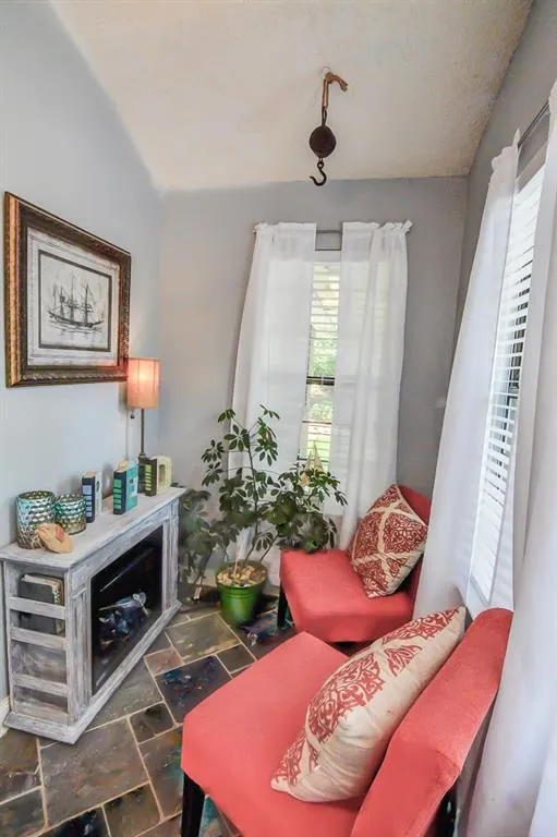 409 Barrington Hills Drive, Sandy Springs, Georgia 30350, 2 Bedrooms Bedrooms, ,2 BathroomsBathrooms,Residential,Sold,409 Barrington Hills Drive,5885331