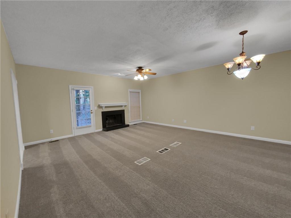 606 Brandywine Circle, Atlanta, Georgia 30350, 6 Bedrooms Bedrooms, ,2 BathroomsBathrooms,Residential,Sold,606 Brandywine Circle,7322181