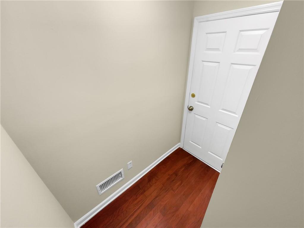 606 Brandywine Circle, Atlanta, Georgia 30350, 6 Bedrooms Bedrooms, ,2 BathroomsBathrooms,Residential,Sold,606 Brandywine Circle,7322181