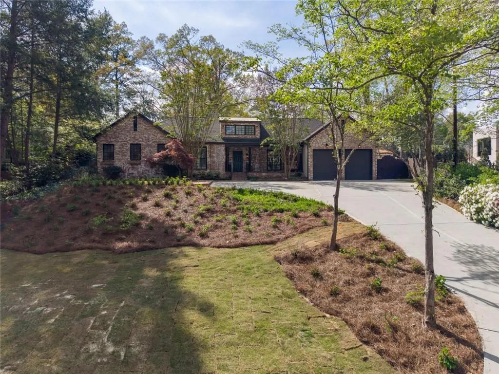 3220 W Andrews Drive Nw, Atlanta, Georgia 30305, 4 Bedrooms Bedrooms, 0 ,4 BathroomsBathrooms,Residential,Sold,3220 W Andrews Drive Nw,7764696