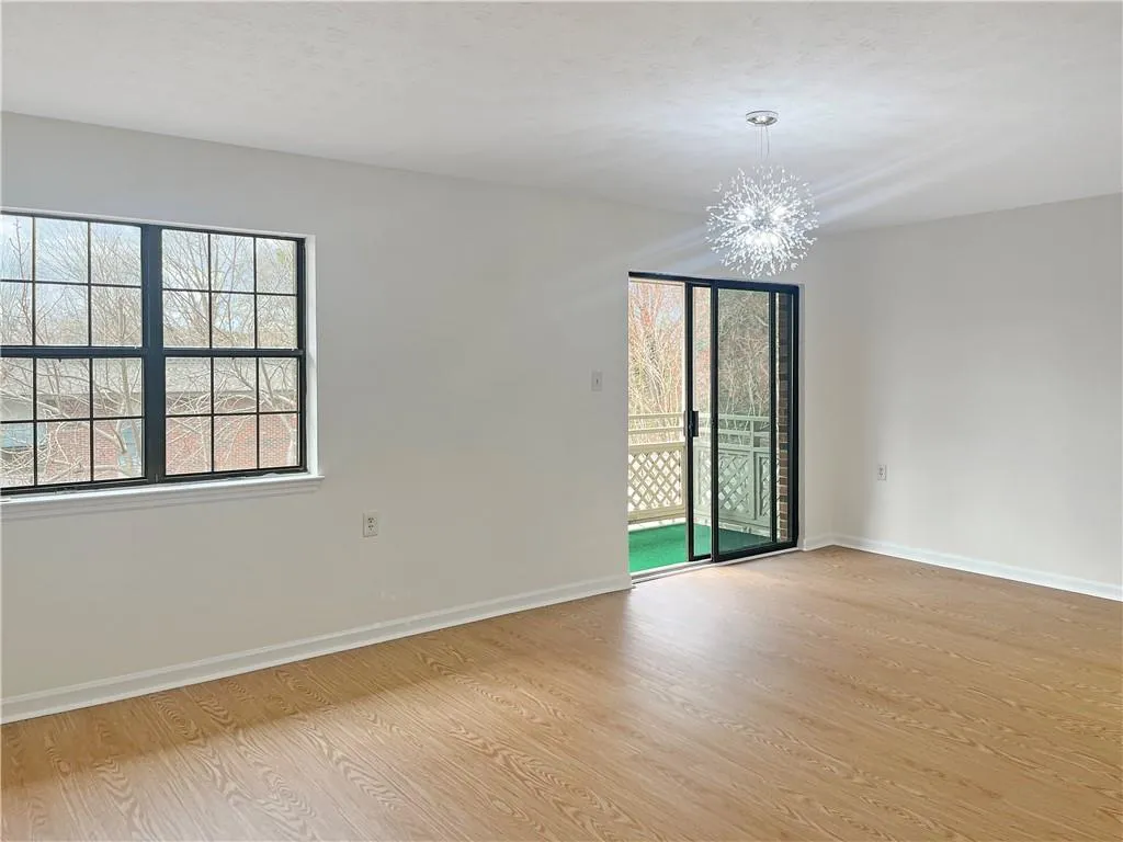 475 Mount Vernon Highway Ne Unit C120, Atlanta, Georgia 30328, 1 Bedroom Bedrooms, ,1 BathroomBathrooms,Residential,For Sale,475 Mount Vernon Highway Ne Unit C120,7609856