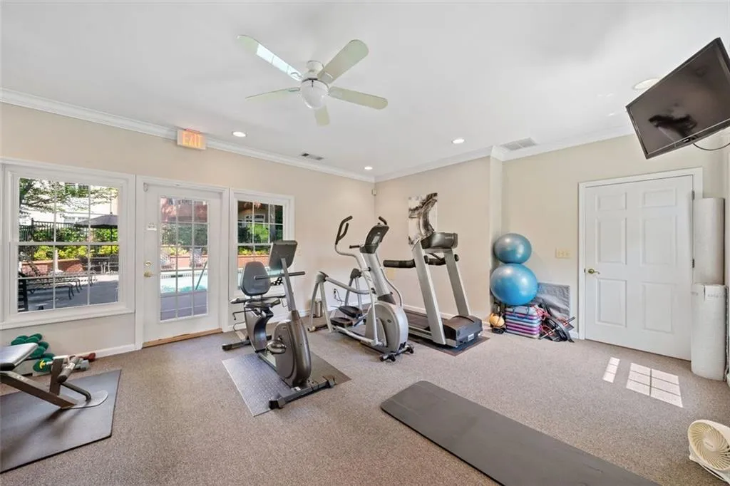 3636 Habersham Rd Unit 2207, Atlanta, Georgia 30305, 2 Bedrooms Bedrooms, ,2 BathroomsBathrooms,Residential,For Sale,3636 Habersham Rd Unit 2207,7623024