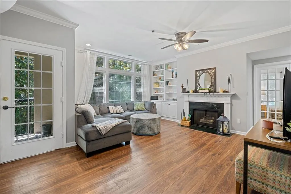 3636 Habersham Rd Unit 2207, Atlanta, Georgia 30305, 2 Bedrooms Bedrooms, ,2 BathroomsBathrooms,Residential,For Sale,3636 Habersham Rd Unit 2207,7623024