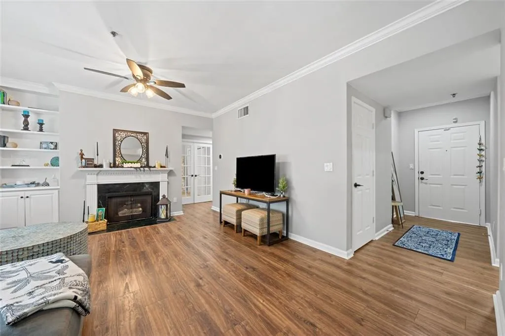3636 Habersham Rd Unit 2207, Atlanta, Georgia 30305, 2 Bedrooms Bedrooms, ,2 BathroomsBathrooms,Residential,For Sale,3636 Habersham Rd Unit 2207,7623024