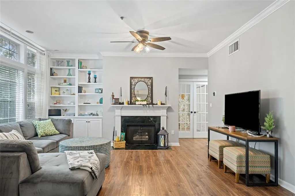3636 Habersham Rd Unit 2207, Atlanta, Georgia 30305, 2 Bedrooms Bedrooms, ,2 BathroomsBathrooms,Residential,For Sale,3636 Habersham Rd Unit 2207,7623024