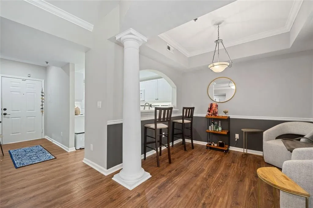 3636 Habersham Rd Unit 2207, Atlanta, Georgia 30305, 2 Bedrooms Bedrooms, ,2 BathroomsBathrooms,Residential,For Sale,3636 Habersham Rd Unit 2207,7623024