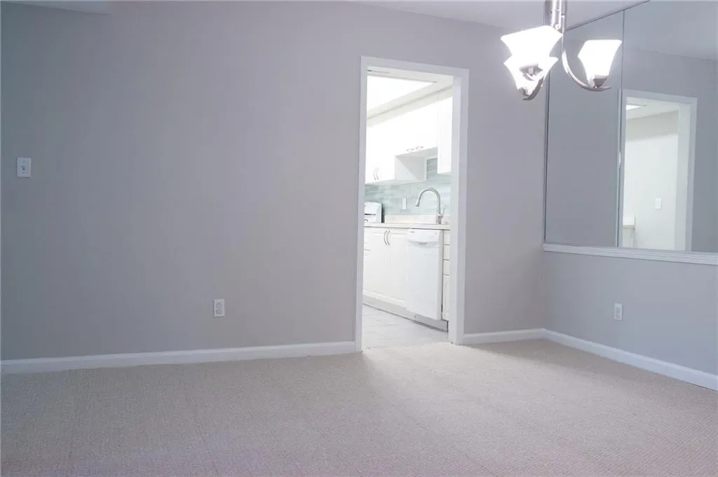 6851 Roswell Road Unit M22, Sandy Springs, Georgia 30328, 3 Bedrooms Bedrooms, ,2 BathroomsBathrooms,Residential,Sold,6851 Roswell Road Unit M22,6872152