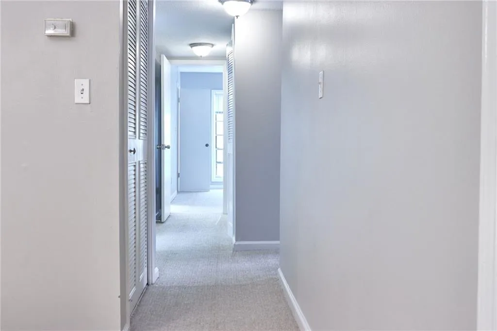 6851 Roswell Road Unit M22, Sandy Springs, Georgia 30328, 3 Bedrooms Bedrooms, ,2 BathroomsBathrooms,Residential,Sold,6851 Roswell Road Unit M22,6872152