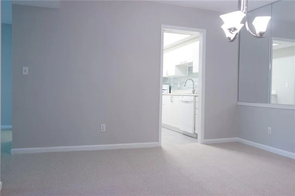 6851 Roswell Road Unit M22, Sandy Springs, Georgia 30328, 3 Bedrooms Bedrooms, ,2 BathroomsBathrooms,Residential,Sold,6851 Roswell Road Unit M22,6872152