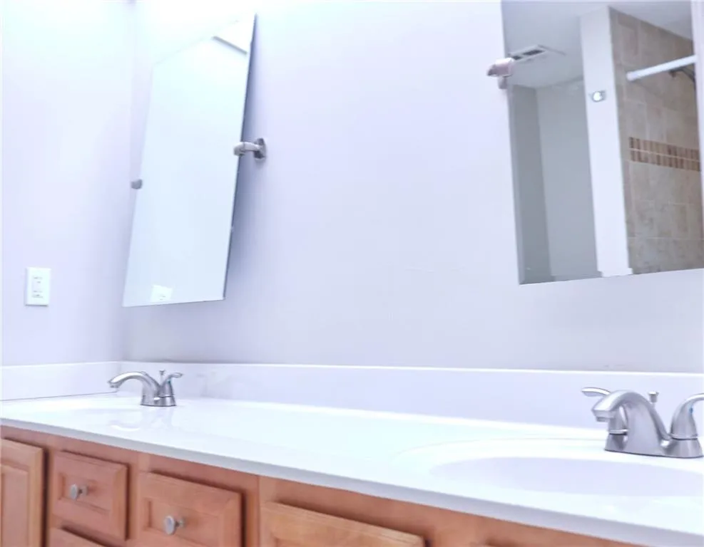 6851 Roswell Road Unit M22, Sandy Springs, Georgia 30328, 3 Bedrooms Bedrooms, ,2 BathroomsBathrooms,Residential,Sold,6851 Roswell Road Unit M22,6872152