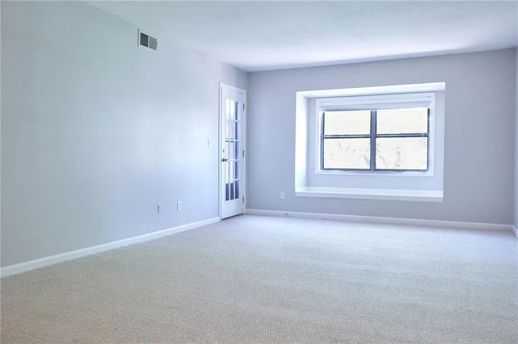 6851 Roswell Road Unit M22, Sandy Springs, Georgia 30328, 3 Bedrooms Bedrooms, ,2 BathroomsBathrooms,Residential,Sold,6851 Roswell Road Unit M22,6872152