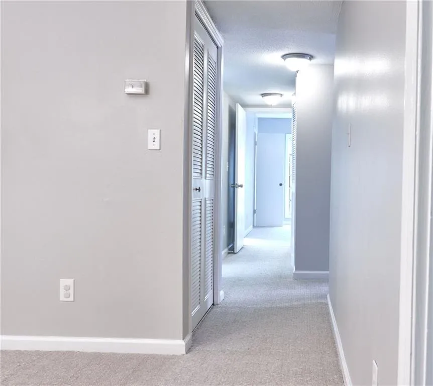 6851 Roswell Road Unit M22, Sandy Springs, Georgia 30328, 3 Bedrooms Bedrooms, ,2 BathroomsBathrooms,Residential,Sold,6851 Roswell Road Unit M22,6872152