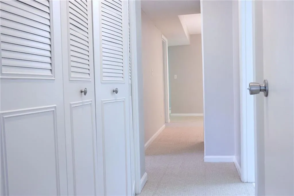 6851 Roswell Road Unit M22, Sandy Springs, Georgia 30328, 3 Bedrooms Bedrooms, ,2 BathroomsBathrooms,Residential,Sold,6851 Roswell Road Unit M22,6872152