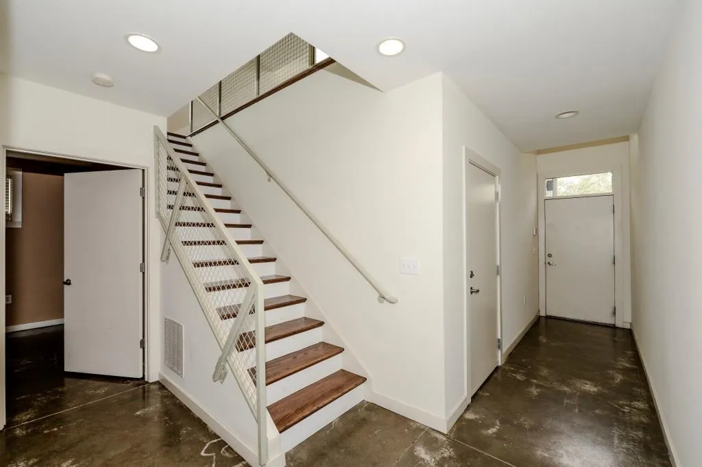 1375 Stirling Circle, Atlanta, Georgia 30318, 2 Bedrooms Bedrooms, ,2 BathroomsBathrooms,Residential,Sold,1375 Stirling Circle,5902646