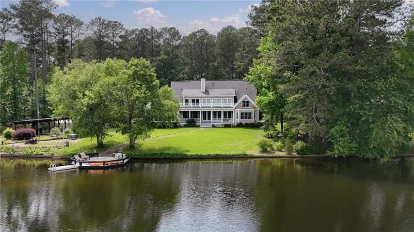 625 W Lake Drive, Oxford, Georgia 30054