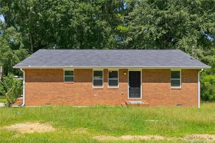 715 W Creek Circle, Monroe, Georgia 30655