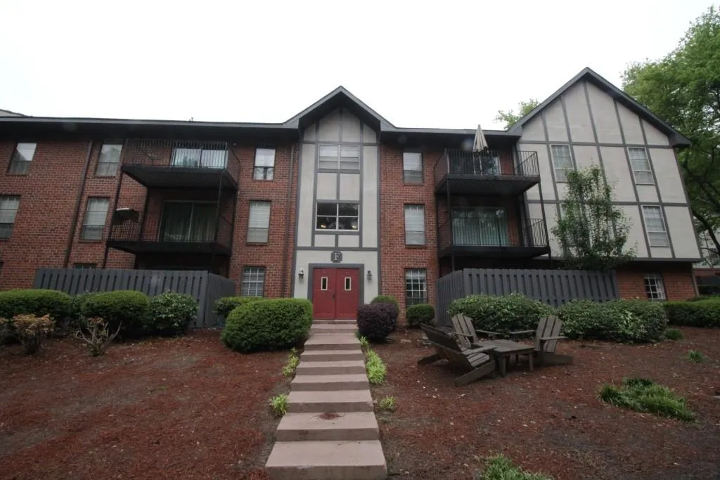 6851 Roswell Road Unit F35, Atlanta, Georgia 30328, 2 Bedrooms Bedrooms, ,2 BathroomsBathrooms,Residential,Sold,6851 Roswell Road Unit F35,6003974