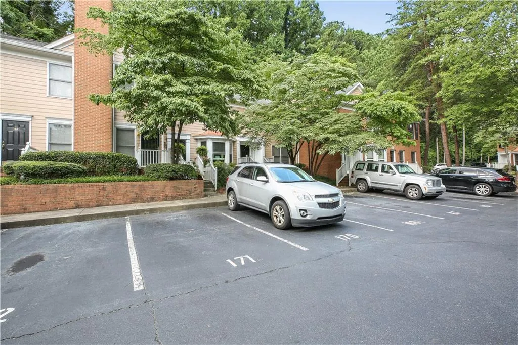 7500 Roswell Road Unit 81, Sandy Springs, Georgia 30350, 2 Bedrooms Bedrooms, ,2 BathroomsBathrooms,Residential,Sold,7500 Roswell Road Unit 81,6041165