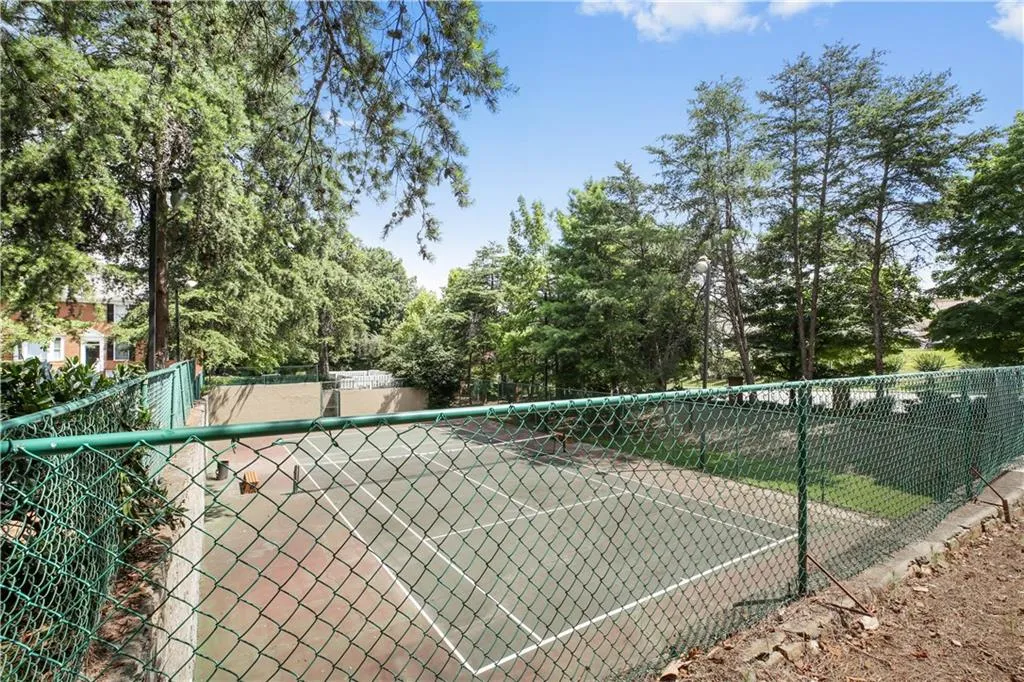 7500 Roswell Road Unit 81, Sandy Springs, Georgia 30350, 2 Bedrooms Bedrooms, ,2 BathroomsBathrooms,Residential,Sold,7500 Roswell Road Unit 81,6041165