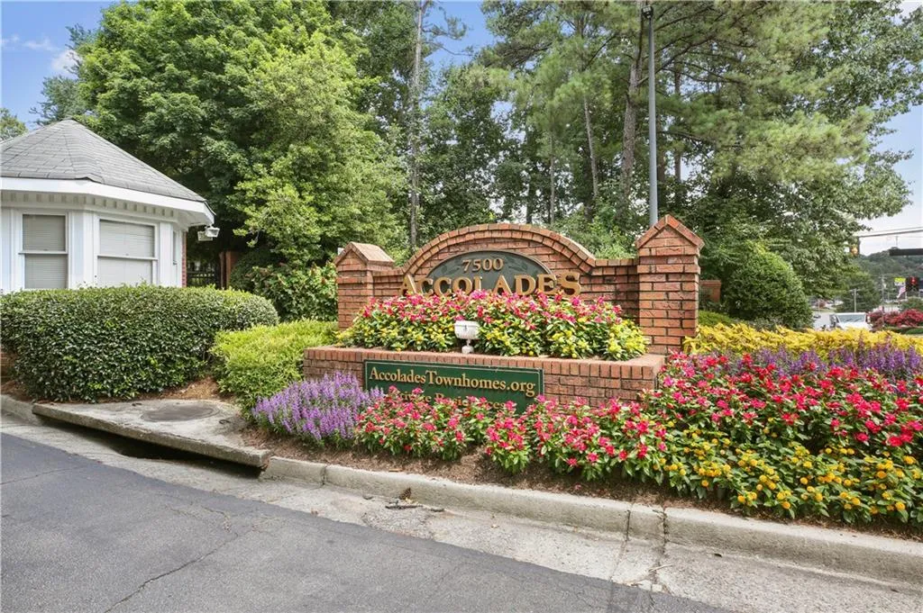 7500 Roswell Road Unit 81, Sandy Springs, Georgia 30350, 2 Bedrooms Bedrooms, ,2 BathroomsBathrooms,Residential,Sold,7500 Roswell Road Unit 81,6041165