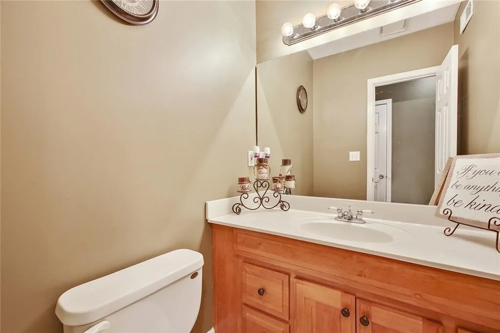 7500 Roswell Road Unit 81, Sandy Springs, Georgia 30350, 2 Bedrooms Bedrooms, ,2 BathroomsBathrooms,Residential,Sold,7500 Roswell Road Unit 81,6041165